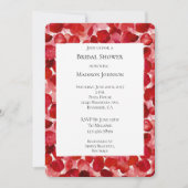 Romantische Rote Rose Petals florales Brautparty Einladung (Vorderseite)