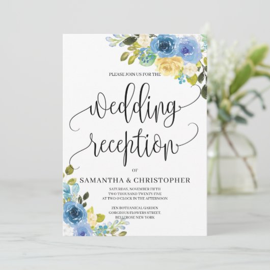 Romantische rustikale Blütenhochzeit Einladung (Stehend Vorderseite)