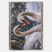 Romantische Schwäne im Winterwunderland Decke (Vorderseite Vertikal)