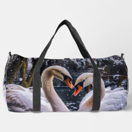 Romantische Schwäne im Winterwunderland Duffle Bag