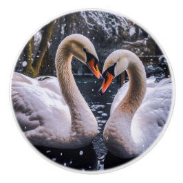 Romantische Schwäne im Winterwunderland Keramikknauf