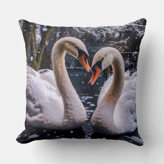 Romantische Schwäne im Winterwunderland Kissen (Vorderseite)