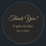 Romantische Schwarz-Gold-Hochzeit Vielen Dank Runder Aufkleber<br><div class="desc">Form: Klassische Round Stickers Erstellen Sie für jeden Anlass individuelle Aufkleber! Von besonderer Post bis hinzu Bastel- und Fotoalben oder DIY-Projekten, diese Aufkleber eignen sich ganz toll für viele verschiedene Verwendungsmöglichkeiten. Füge Deine eigenen Designs, Muster, Texte und Bilder hinzu! Abmessungen: Erhältlich in 2 Größen: groß: 3" Durchmesser, 6 Aufkleber pro...</div>