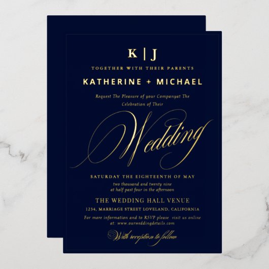 Romantische Script Calligraphy Monogram Gold Weddi Folieneinladung (Vorderseite/Rückseite)