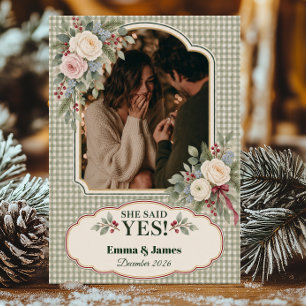 Romantische Sie hat Ja gesagt Weihnachts-Verlobung Feiertagskarte