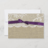 Romantische Spitzen und dunkle Lila Reaktion RSVP Karte (Rückseite)