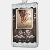 Romantische Spitzen und rustikale Holzlandschaft Rahmen-Ornament Silber (Links)