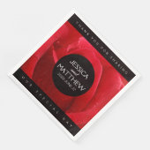 Romantische stilvolle Rote Rose Blumenhochzeit Serviette (Ecke)