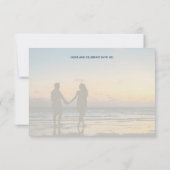 Romantische Strand-Sonnenuntergangs-Foto Save the Date (Rückseite)