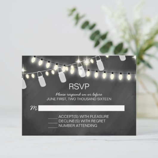Romantische String Lights RSVP Cards (Stehend Vorderseite)