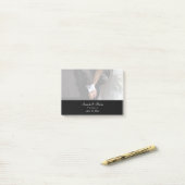 Romantische und elegante Wedding Couple Holding Ha Post-it Klebezettel (Auf Schreibtisch)