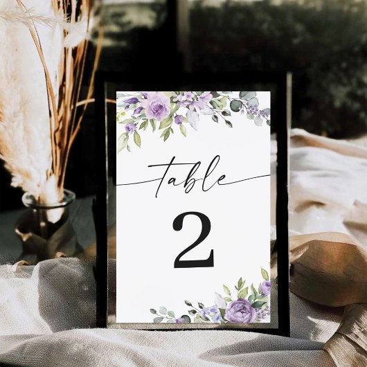 Romantische violette Blumen Hochzeit Tischnummern