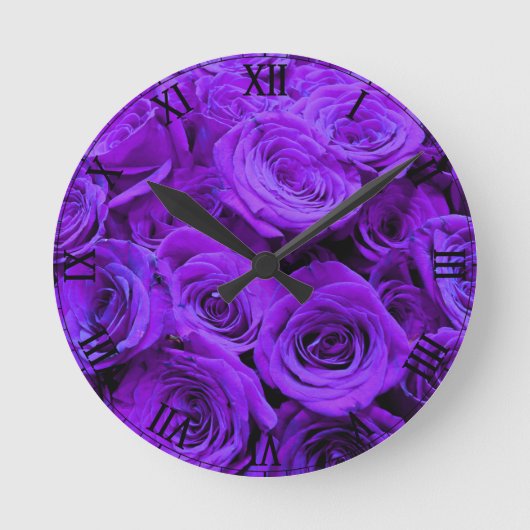 Romantische violette lila Rose, hübscher Rosenbuke Runde Wanduhr (Vorderseite)