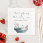 Romantische Wasserfarbschwäne auf einer Hochzeit a Serviette (Beispiel)