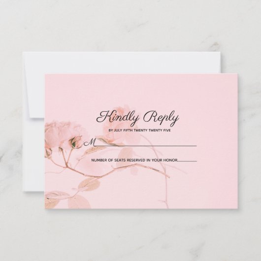 Romantische weich rosa Rosenknospe Wedding RSVP Karte (Vorderseite)