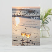 Romantische Weingläser Valentinstagsparty Einladung (Stehend Vorderseite)