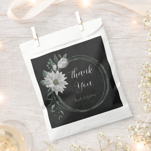 Romantische weiße Blume & grüne Blätter Hochzeit Geschenktütchen (Ausgeschnitten)