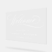 Romantische Weiße Kalligraphie-Hochzeit Willkommen Acrylschild (Winkel)