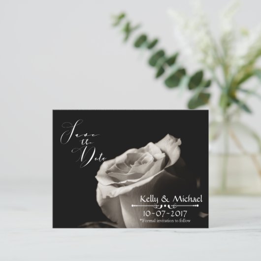 Romantische weiße Rose Speichern Sie die Datumskar Ankündigungspostkarte (Stehend Vorderseite)
