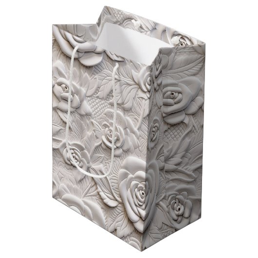 Romantische White Roses Imitats Leather Wedding Mittlere Geschenktüte (Vorderseite Schrägansicht)