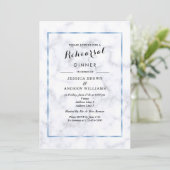 Romantischer Blauer Marmor Hochzeit Probe Abendess Einladung (Stehend Vorderseite)