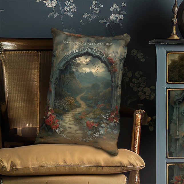 Romantischer Fantasy Horror Dracula Burg Gotisch Dekokissen (Von Creator hochgeladen)