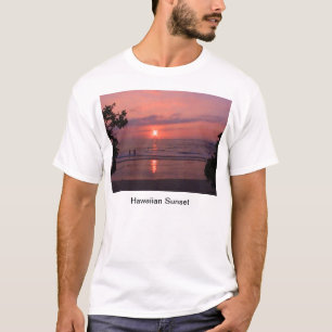 Romantischer hawaiianischer Sonnenuntergang T-Shirt
