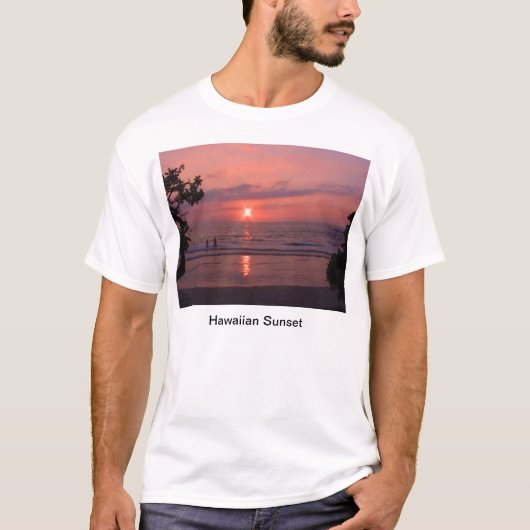Romantischer hawaiianischer Sonnenuntergang T-Shirt (Vorderseite)