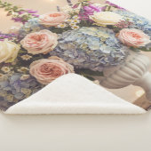 Romantischer Hydrangea- und Rosenstrauß Sherpadecke (3/4)