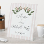 Romantischer Junggeselinnen-Abschied in weichem Ro Sockelschild (In Situ)