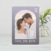 Romantischer Lavendel Zeitgenössisches Foto Save The Date (Stehend Vorderseite)