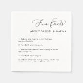 Romantischer Script Fun Facts Newlyweds Wedding Serviette (Vorderseite)