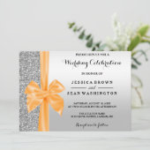 Romantischer Seidenbow Silver Glitzer & Black Wedd Einladung (Stehend Vorderseite)