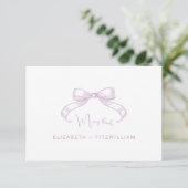 Romantischer Sketched Bow | Lilac Wedding Dankeskarte (Stehend Vorderseite)