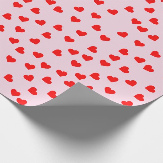Romantischer, spielerischer Rotherz-Muster Pastell Geschenkpapier (Ecke)