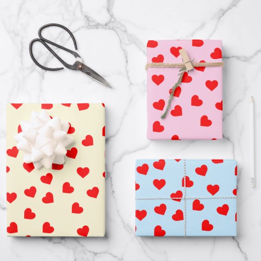 Romantischer, spielerischer Rotherz-Muster Pastell Geschenkpapier Set (Vorderseite)