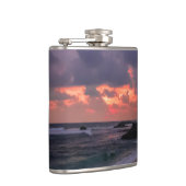 Romantischer Strand in Dusk Flachmann (Rechts)