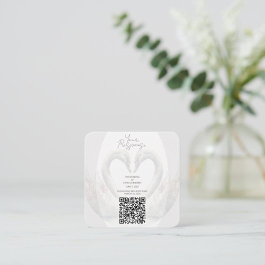 Romantischer Swan Wedding QR Code UAWG Enclosure Begleitkarte (Stehend Vorderseite)