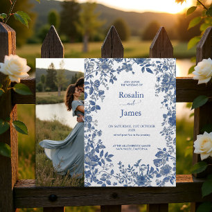 Romantischer verstaubter blauer Toile-Blumen-Hochz Einladung
