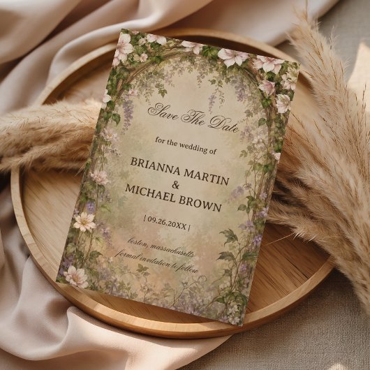 Romantischer Vintage-Blumenbogen Save The Date
