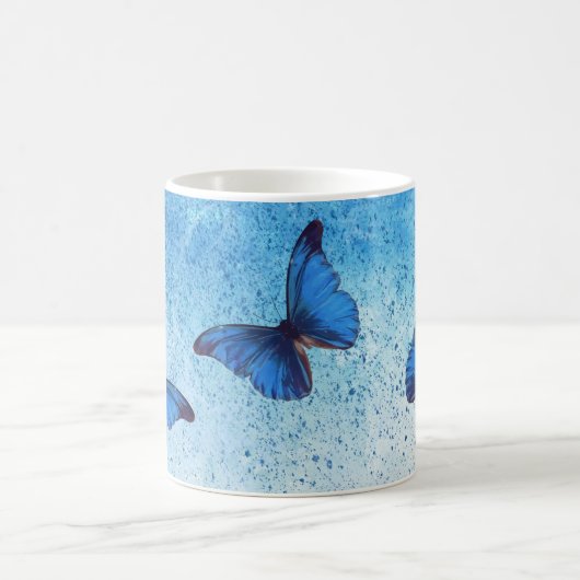 Romantischer weißer Schmetterling Kaffeetasse (Mittel)