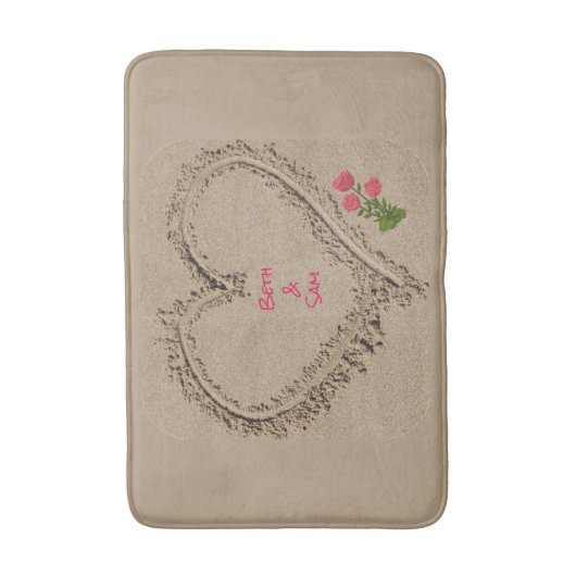 Romantisches Beige Herz im Sand Badematte (Vorderseite Vertikal)