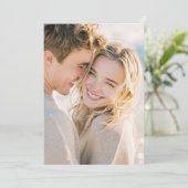 Romantisches Beige-Schnappschuss-Foto Einladung (Stehend Vorderseite)