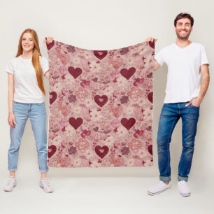 Romantisches besticktes Herz- und Blumenmuster Fleecedecke