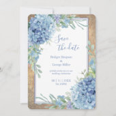 Romantisches Blaues Hydrangea Monogramm Save the D Einladung (Vorderseite)