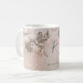 Romantisches Blumenmuster-Monogramm Kaffeetasse (Vorderseite Links)