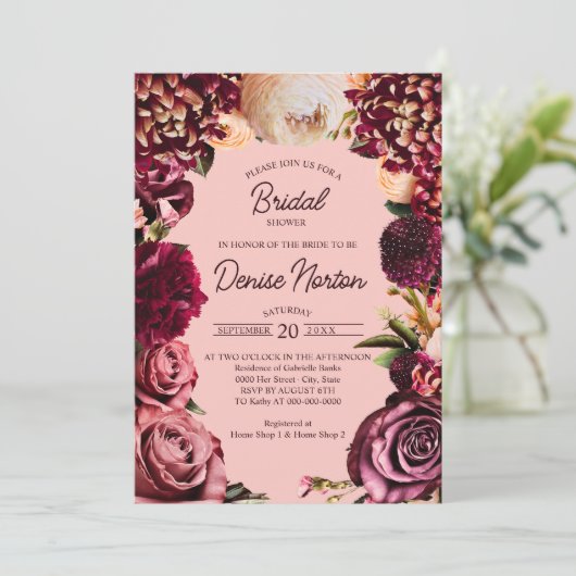 Romantisches Chrysanthemum auf Gossamer Pink Einladung (Stehend Vorderseite)