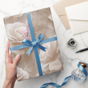 Romantisches Creme-Rose Beige Blumenmuster Geschenkpapier