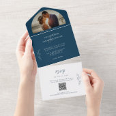 Romantisches Dark & Moody Blue Wedding Foto All In One Einladung (Abreißen)