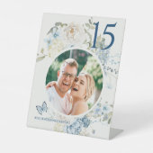 Romantisches Dusty Blue Floral Wedding Foto Sockelschild (Vorderseite)